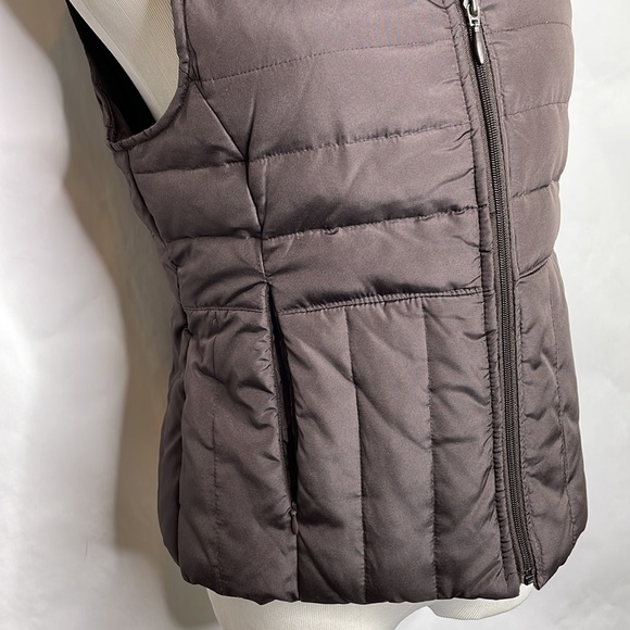 Kenneth Cole Reaction Plum Puffer Vest (M) - Picture 4 of 8